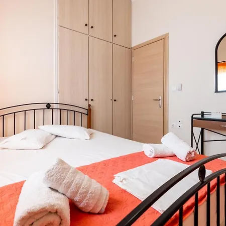 Town House For 6-16 With Ac