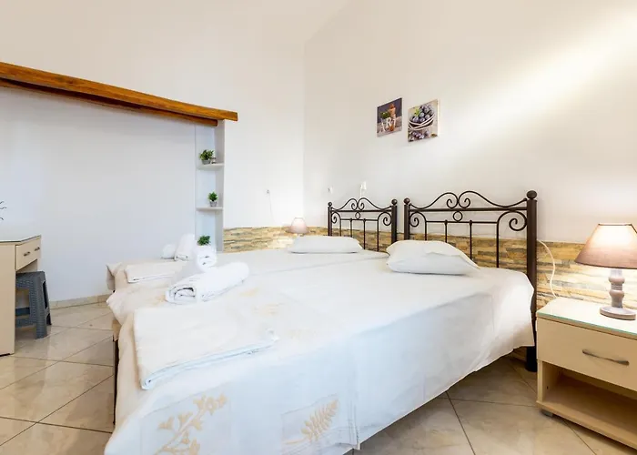 Town House For 6-16 With Ac Casa de Férias Páros