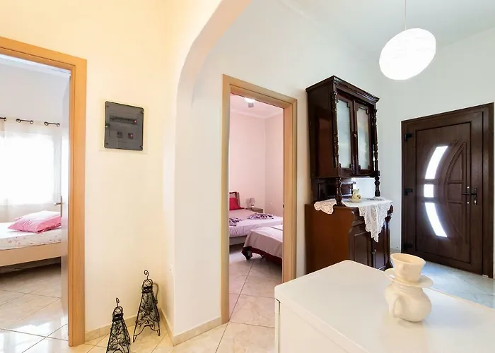 Town House For 6-16 With Ac Casa de Férias *