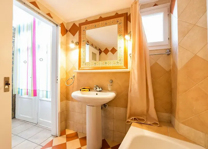 Casa de Férias Town House For 6-16 With Ac