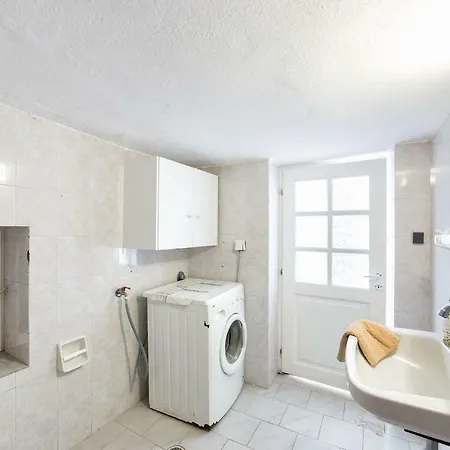 Town House For 6-16 With Ac *