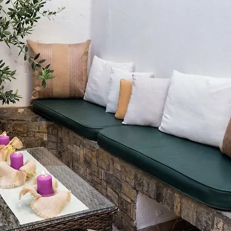 Town House For 6-16 With Ac