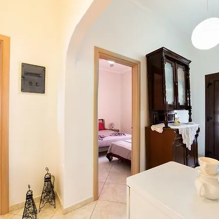 Town House For 6-16 With Ac Holiday home *