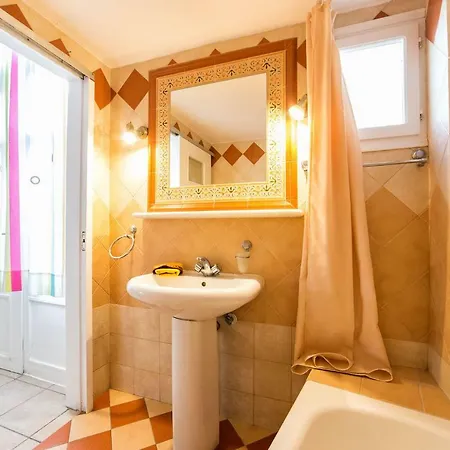 Ferienhaus Town House For 6-16 With Ac
