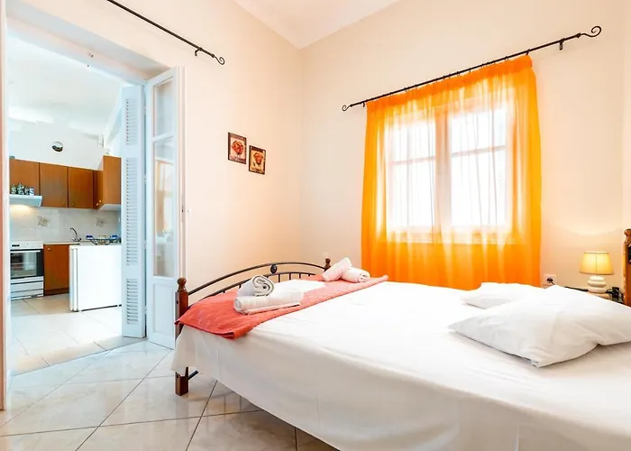 Holiday home Town House For 6-16 With Ac *