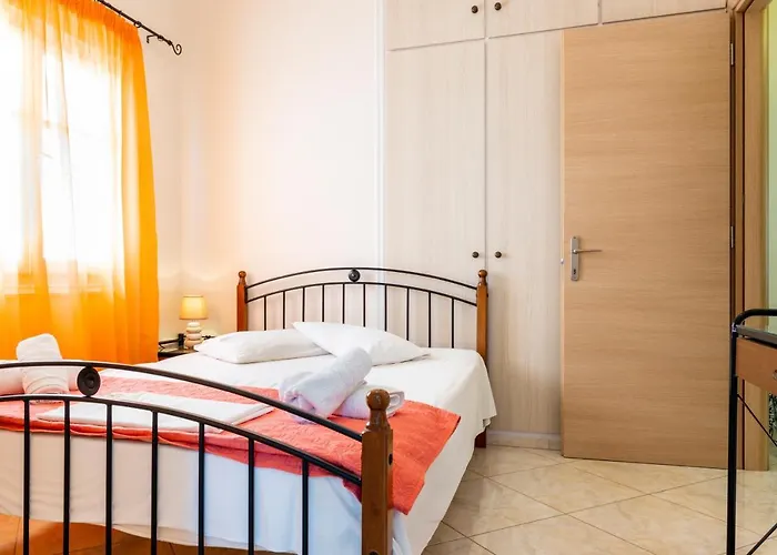 Town House For 6-16 With Ac *