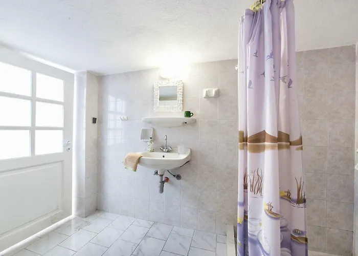 Holiday home Town House For 6-16 With Ac