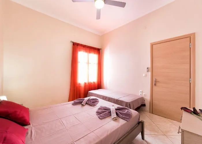 Town House For 6-16 With Ac *